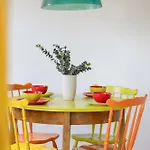 Colorful Two Bedroom Platynowa Perfect For Remote Work By Renters *