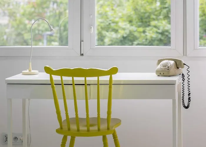 Colorful Two Bedroom Platynowa Perfect For Remote Work By Renters דירה ורשה