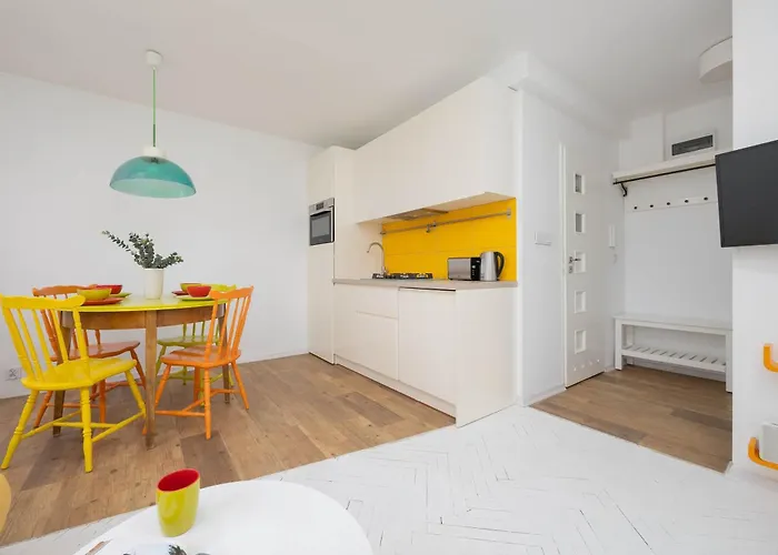 Apartment Colorful Two Bedroom Platynowa Perfect For Remote Work By Renters Warsaw