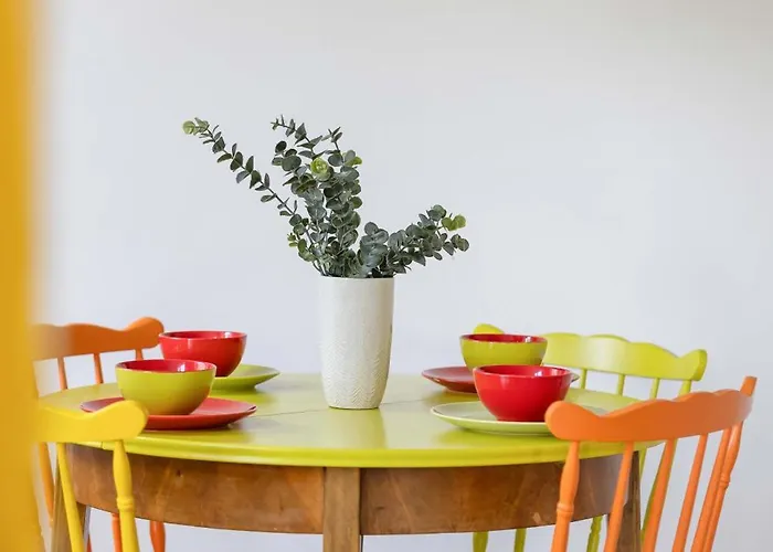 Colorful Two Bedroom Platynowa Perfect For Remote Work By Renters *