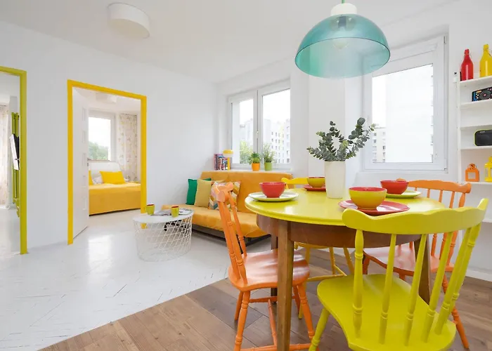 Colorful Two Bedroom Platynowa Perfect For Remote Work By Renters * Warsaw